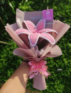 Ramo individual lirio rosa crochet